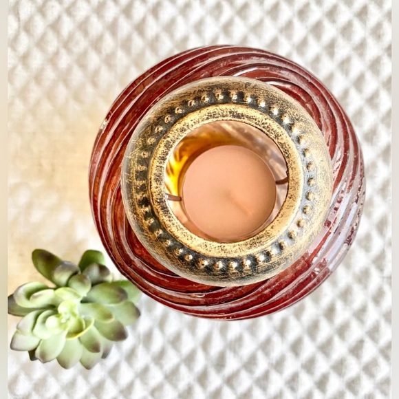 New Cranberry & Gold Textured Glass Holiday Tea Light Candle Holder +2 Tealights - Picture 4 of 6